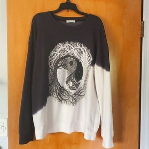 Sweatshirt Earthbound